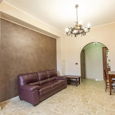 Casa Olga Tatil Evi Brolo